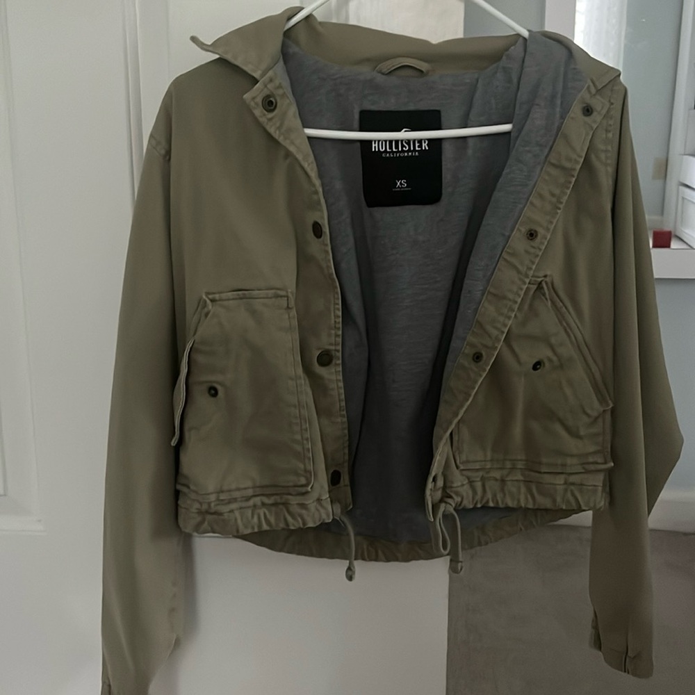 🛍️Brand- Hollister 
Condition- like new 
Size- XS